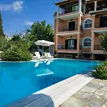 Rosalia & With Pool By Hotelius Aparthotel