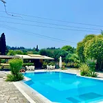 Rosalia & With Pool By Hotelius Aparthotel *