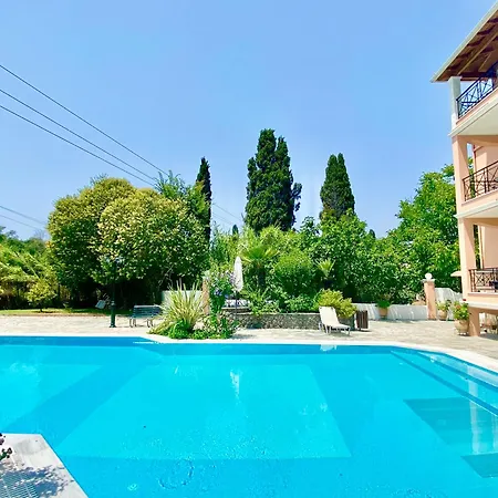 Rosalia & With Pool By Hotelius Aparthotel *