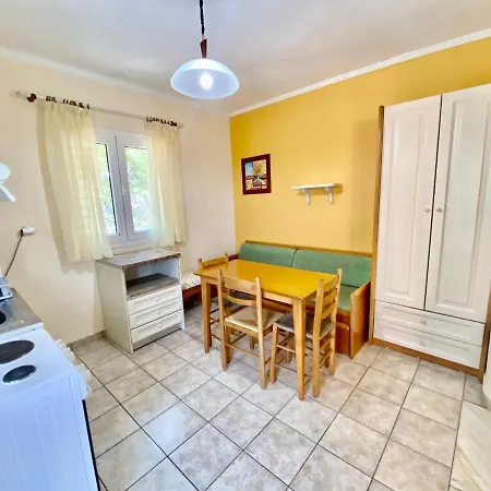 Apartmanhotel Rosalia & With Pool By Hotelius Corfu (city)