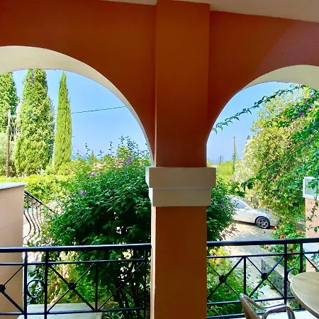 Rosalia & With Pool By Hotelius *