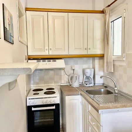 Apartmanhotel Rosalia & With Pool By Hotelius