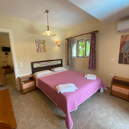 Rosalia & With Pool By Hotelius Apartmanhotel