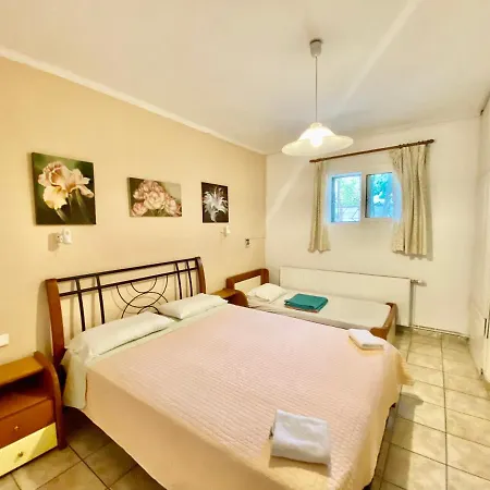 Rosalia & With Pool By Hotelius