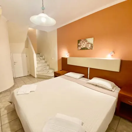 Rosalia & With Pool By Hotelius