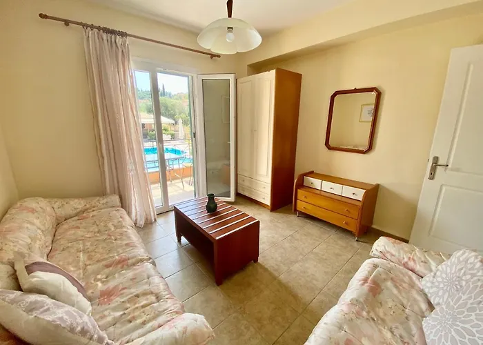 Rosalia & With Pool By Hotelius *