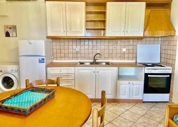 Rosalia & With Pool By Hotelius *