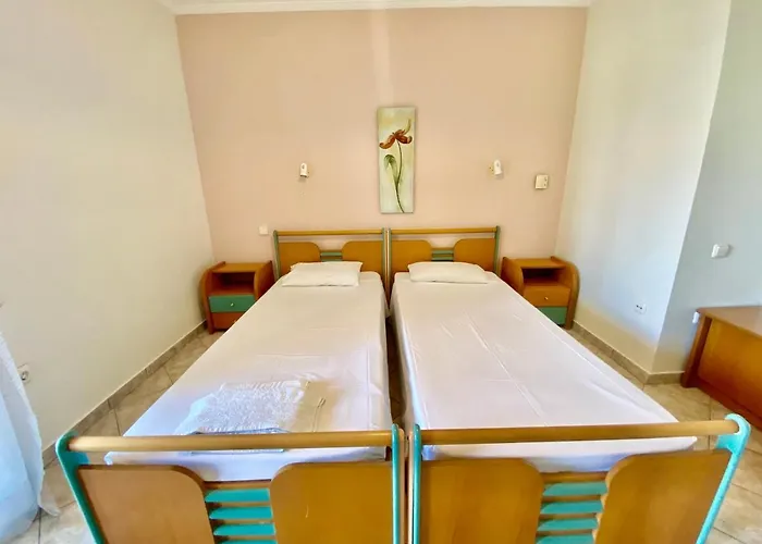 Rosalia & With Pool By Hotelius *