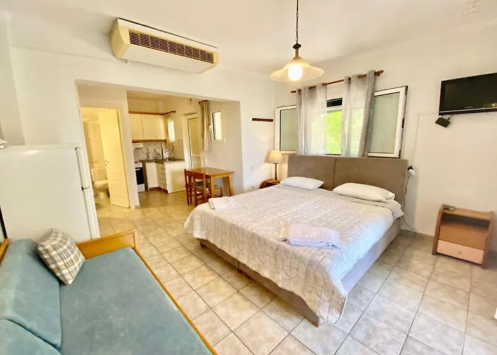 Rosalia & With Pool By Hotelius Aparthotel