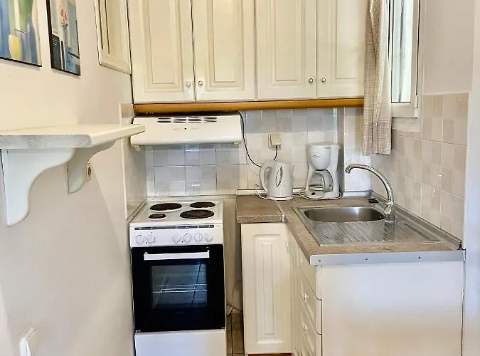 Rosalia & With Pool By Hotelius *