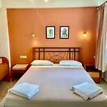 Apart-hotel Rosalia & With Pool By Hotelius *