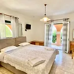 Rosalia & With Pool By Hotelius Apart-hotel *