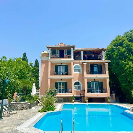 Rosalia & With Pool By Hotelius *